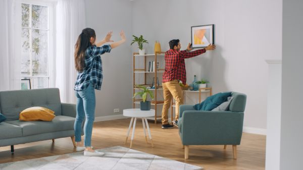 Art Hanging Services