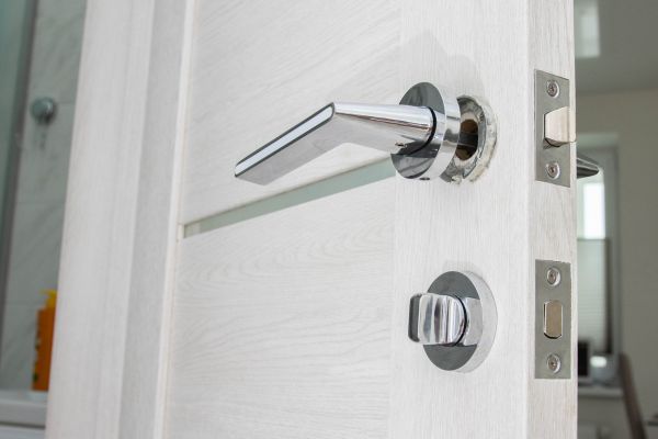 Broken Door Handle Repair