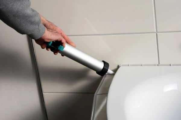 Bathtub Grout Repair