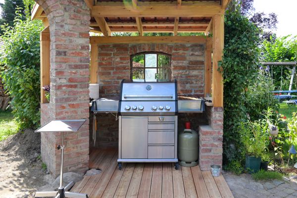 Barbecue Grill Installation