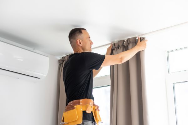 Curtains Installation