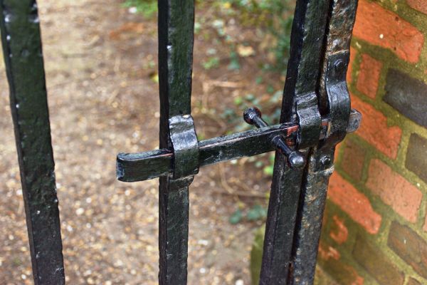 Aluminum Pergola Assembly