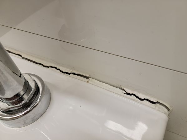 Bathtub Caulking