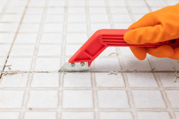 Bathtub Caulking