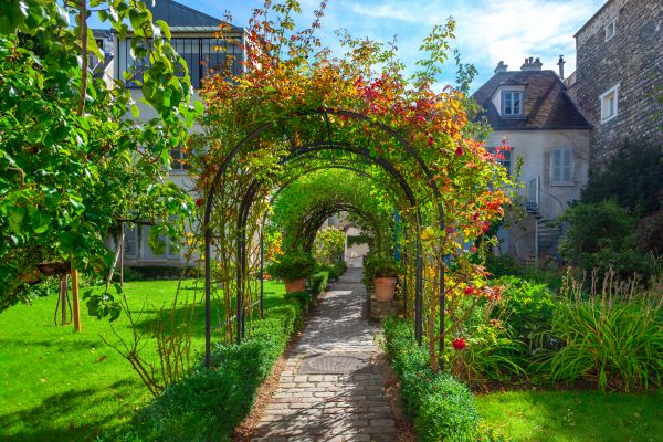 Arched Pergola Installation