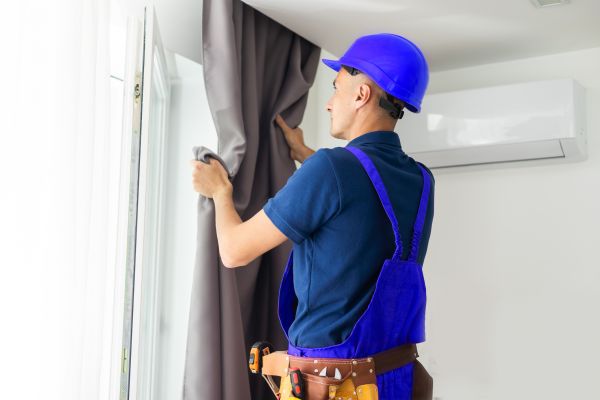 Curtains Installation